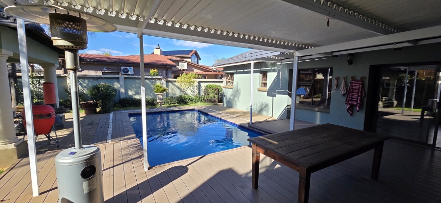 4 Bedroom Property for Sale in Roylglen Gardens Northern Cape